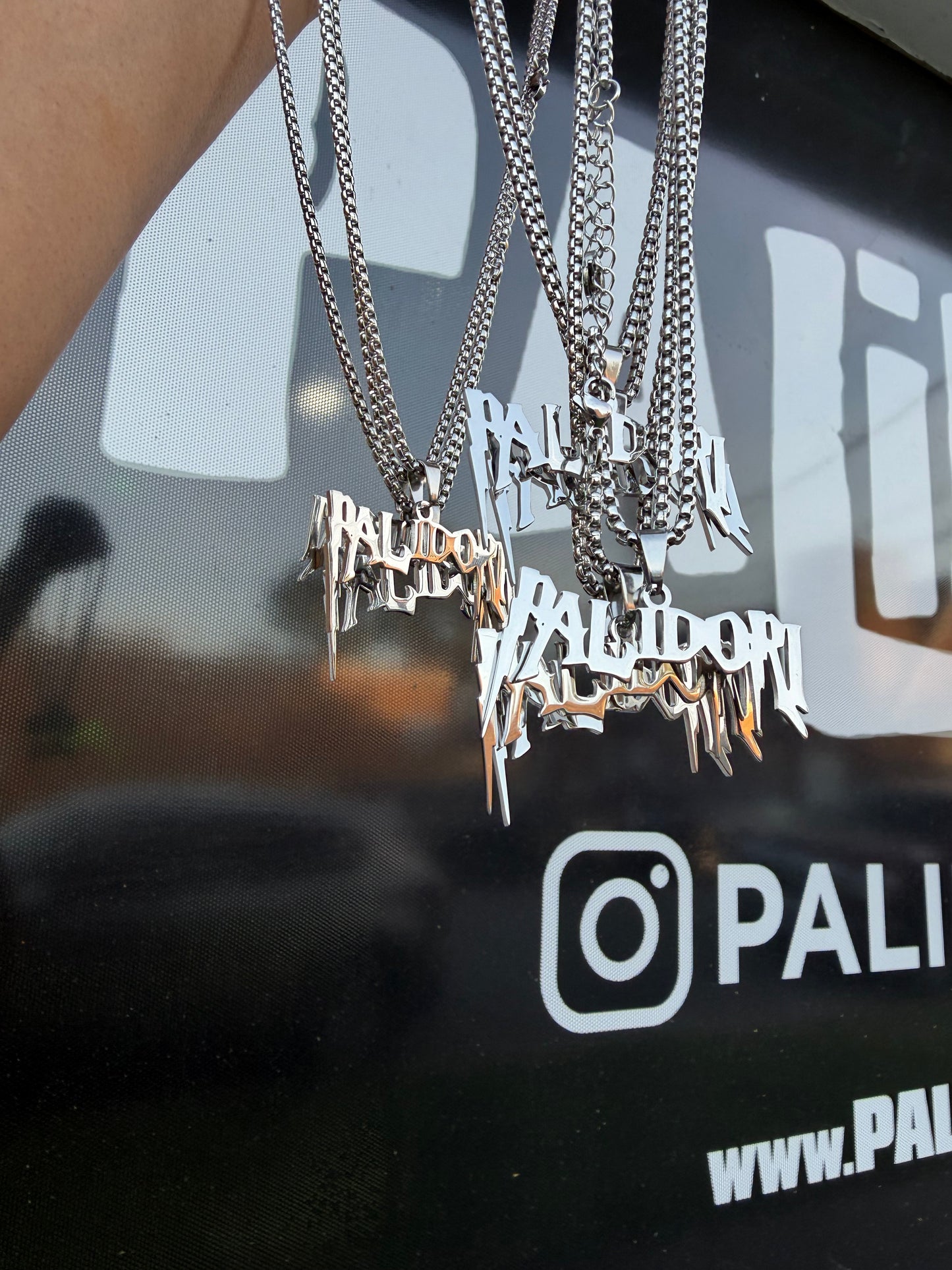 Palidori Chain